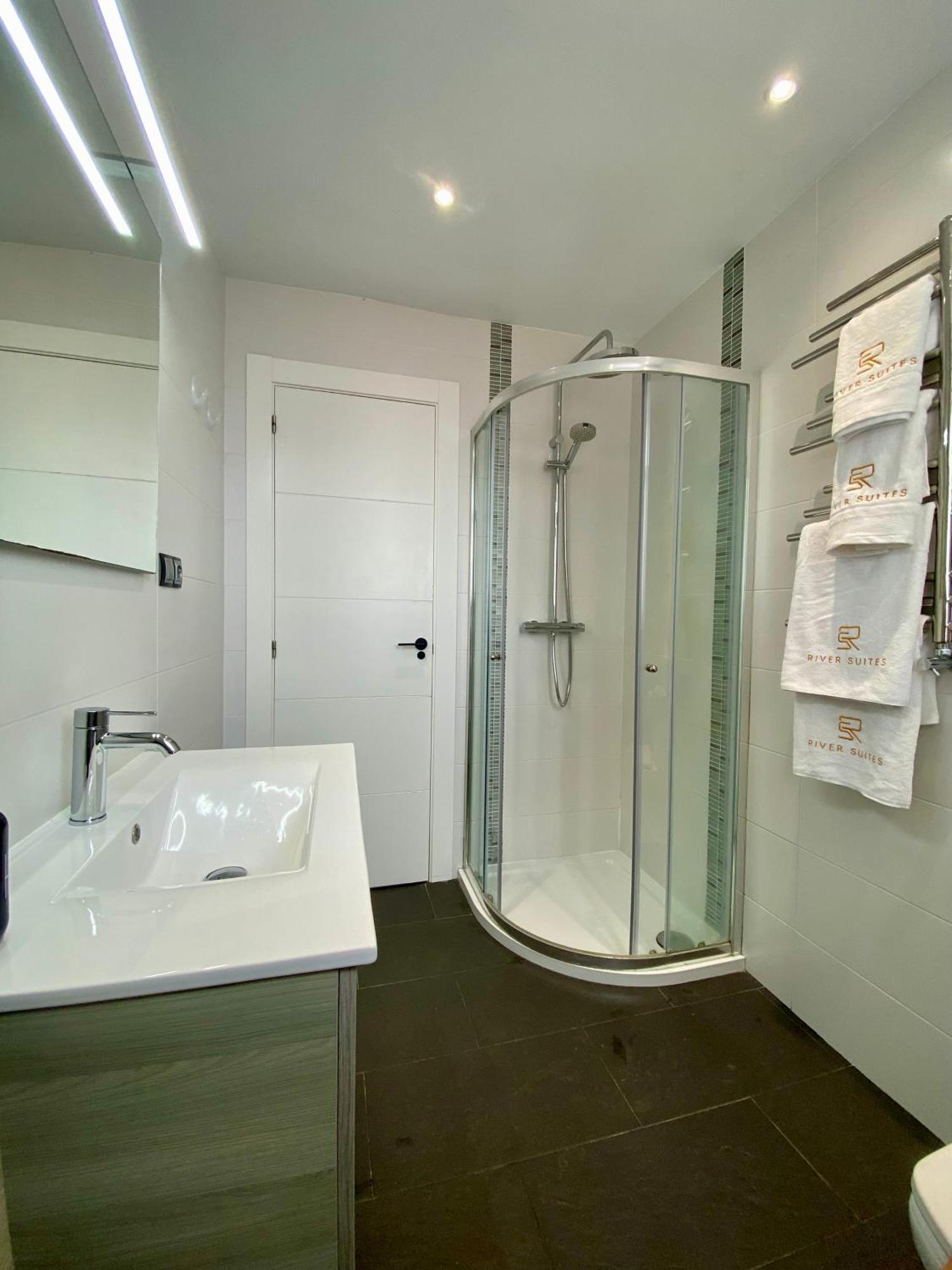 Apartamento De Lujo River Suites 桑坦德 外观 照片
